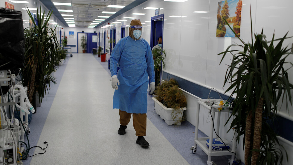 العراق يحجز 16 مليون جرعة من لقاح كورونا