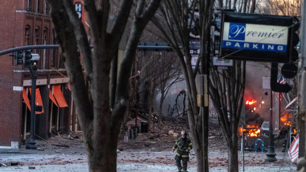 السلطات الأمريكية: حادث ناشفيل نجم عن تفجير متعمد لقنبلة وعثرنا على أشلاء يعتقد أنها بشرية  