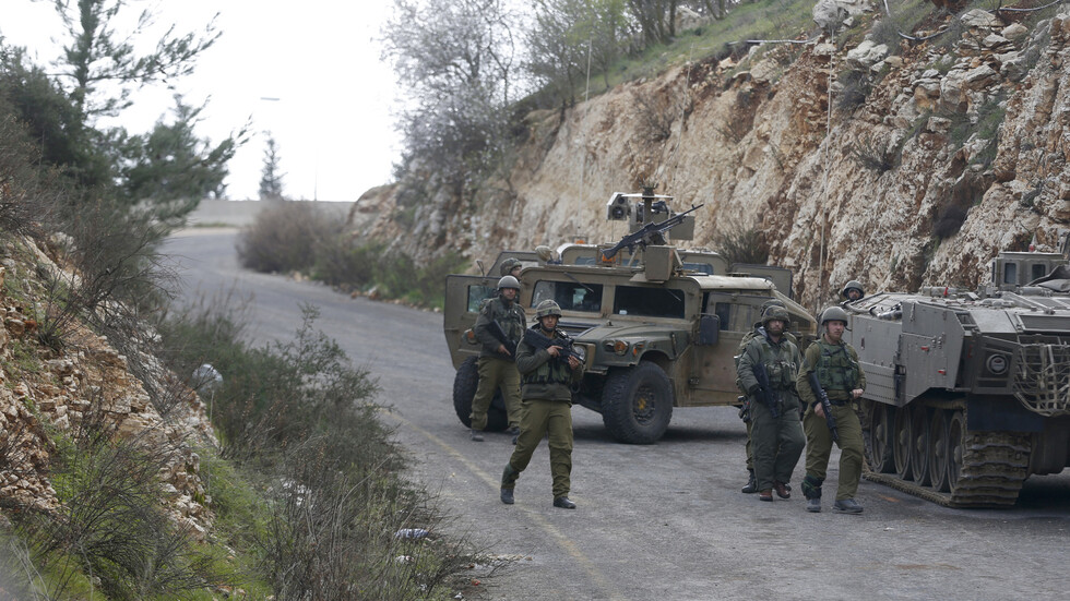 الجيش الإسرائيلي يوضح أصوات الانفجارات على الحدود اللبنانية