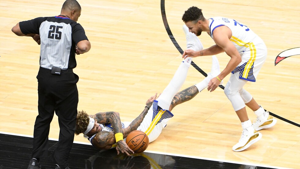 بالفيديو.. رمية ثلاثية قاتلة تقلب الموازين لصالح ووريورز لأول مرة هذا الموسم