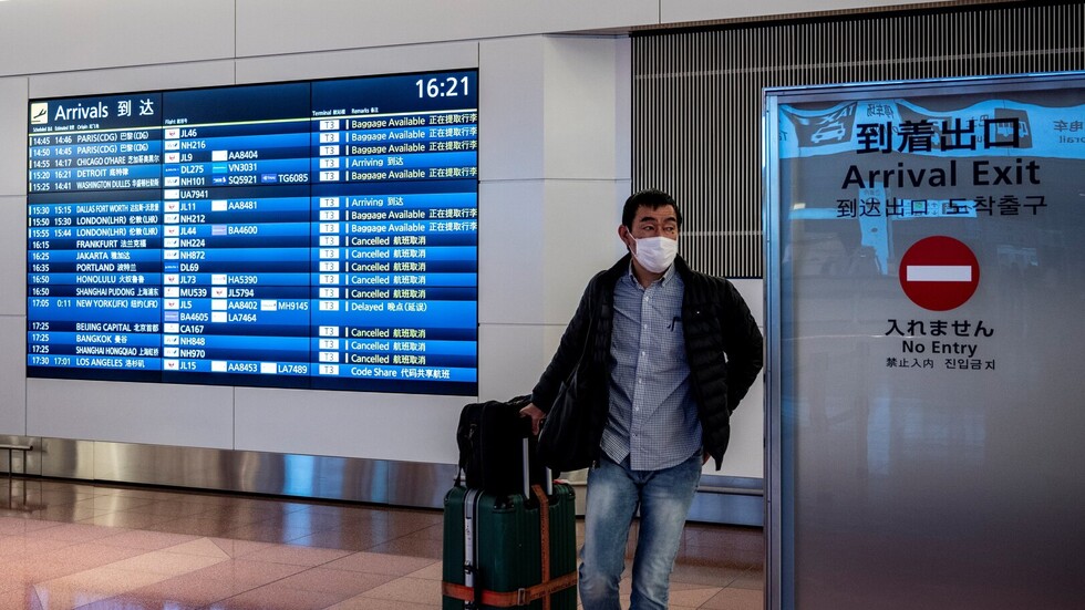 اليابان تتصدى للسلالة الجديدة من كورونا بوقف تأشيرات الدخول لجميع الأجانب