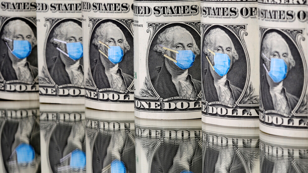 الدولار مستقر مع إقرار ترامب حزمة المساعدة