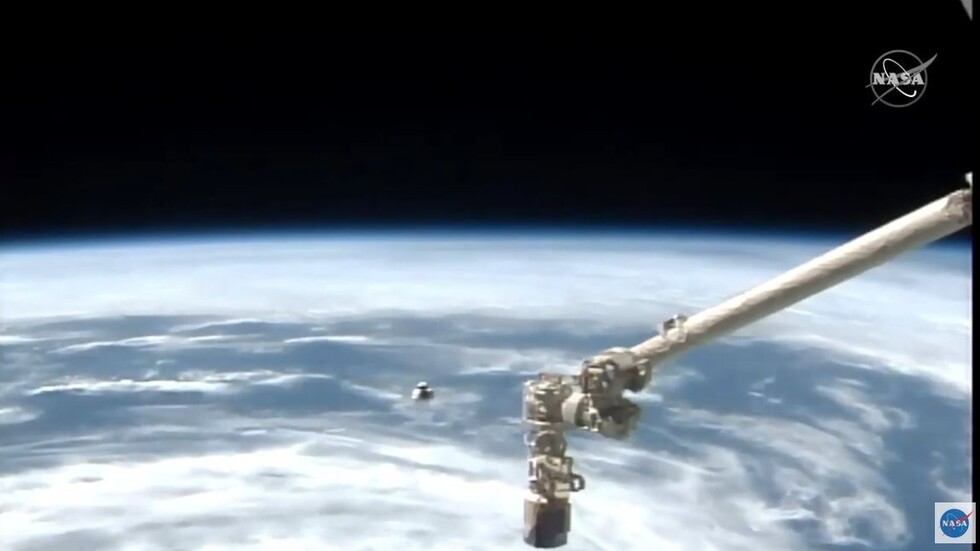 سانتا كلوس حصل على ترخيص للسفر إلى محطة الفضاء الدولية