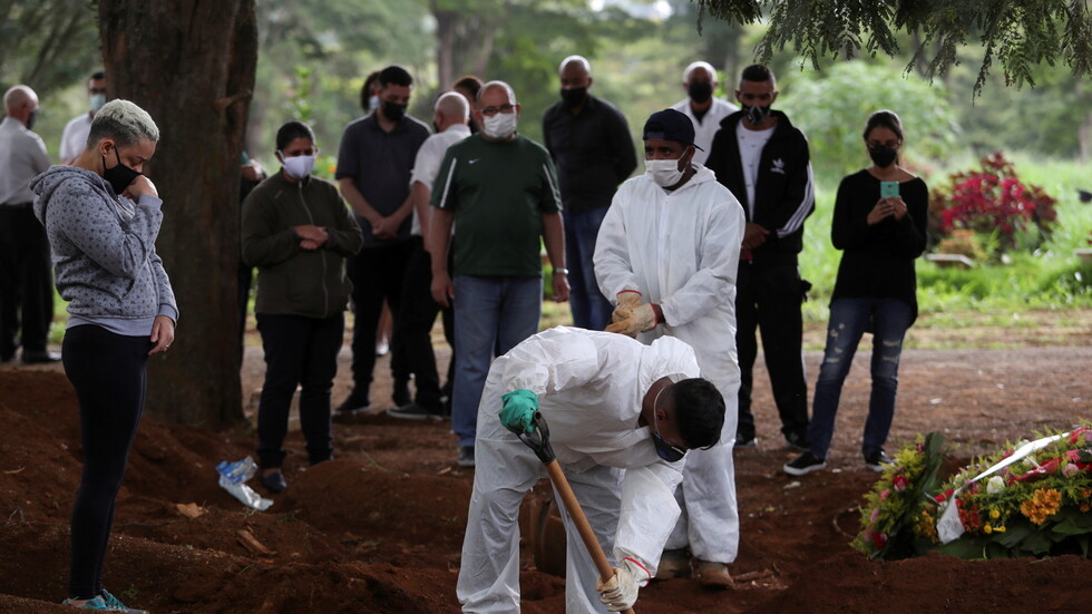 البرازيل تسجل 20548 إصابة و431 وفاة جديدة بكورونا