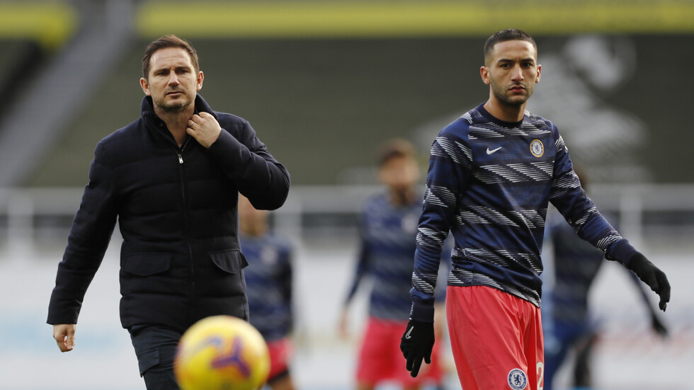 مدرب تشيلسي يعلق على عودة زياش المصاب