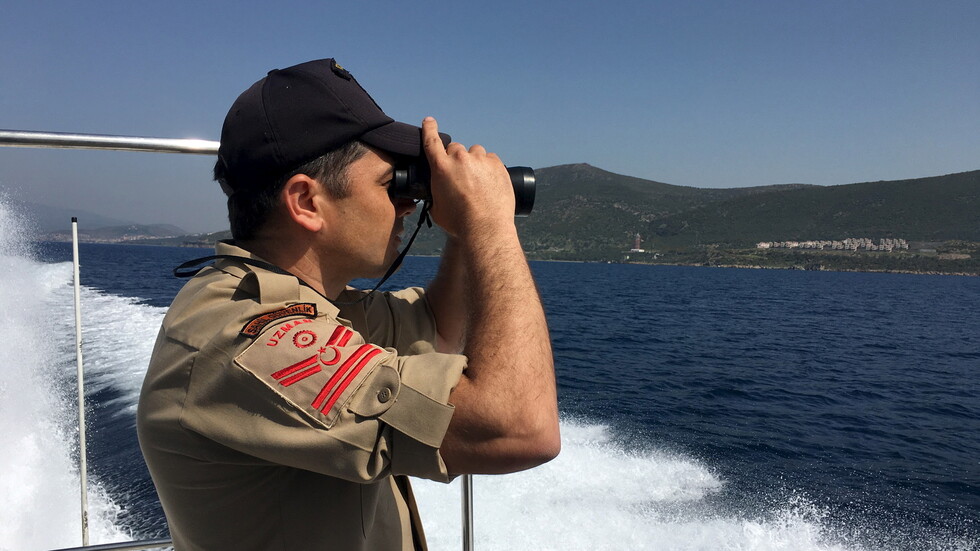 خفر السواحل التركي ينقذ 64 مهاجرا غير شرعي