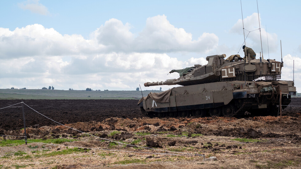 الجيش الإسرائيلي يجري تدريبات عسكرية في الجولان السوري المحتل