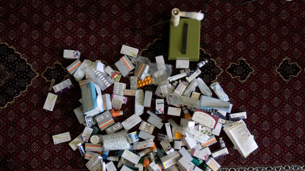 مسؤول: إيران تنتج جميع أدوية علاج كورونا