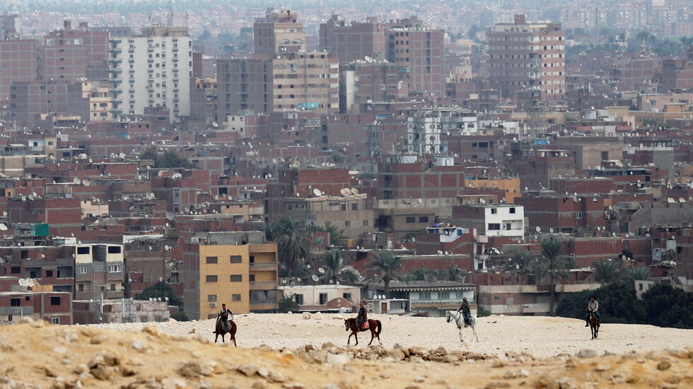 الحكومة المصرية تحسم الجدل حول فرض حظر التجوال في البلاد