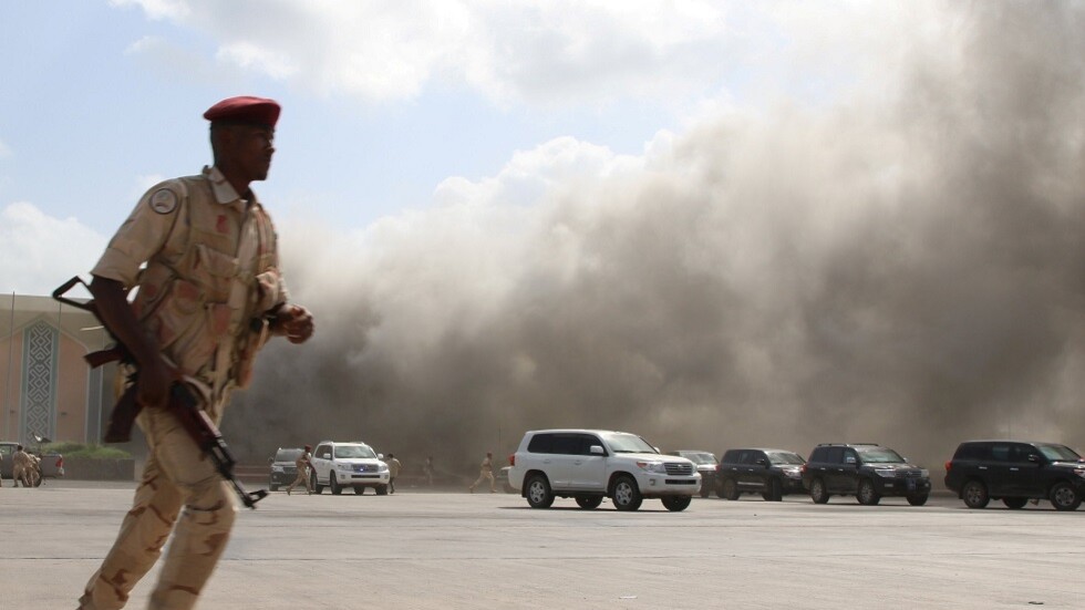 هجوم مطار عدن .. قتيل ومفقودان  من موظفي "الصليب الأحمر"