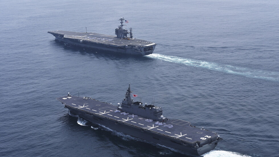 سفينتان حربيتان أمريكيتان تعبران مضيق تايوان في ثاني مهمة من نوعها خلال شهر