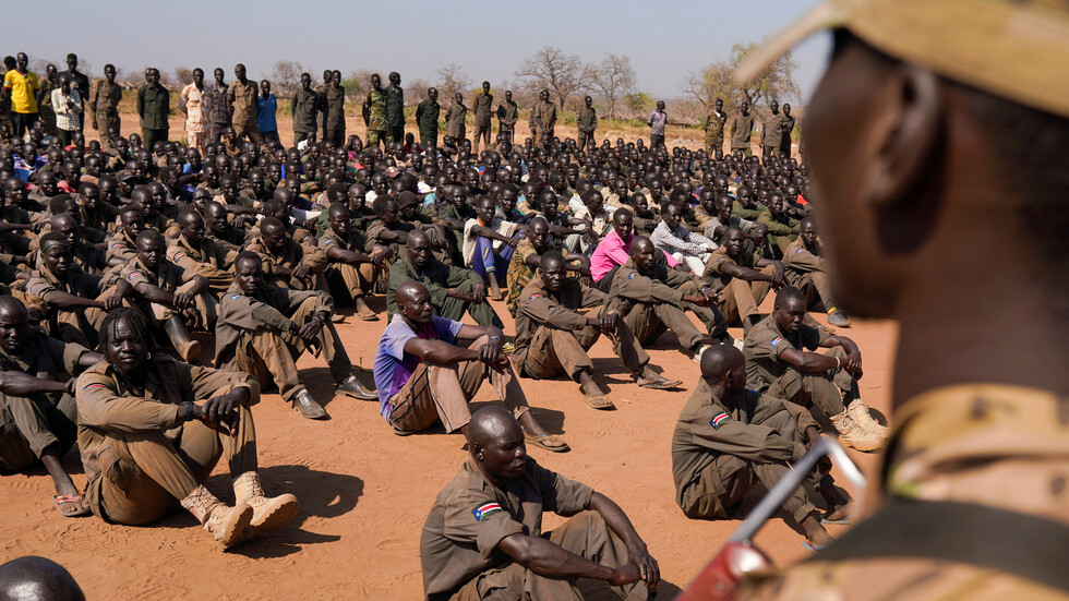 السودان.. فصل 185 طالبا من كلية علوم الشرطة والقانون