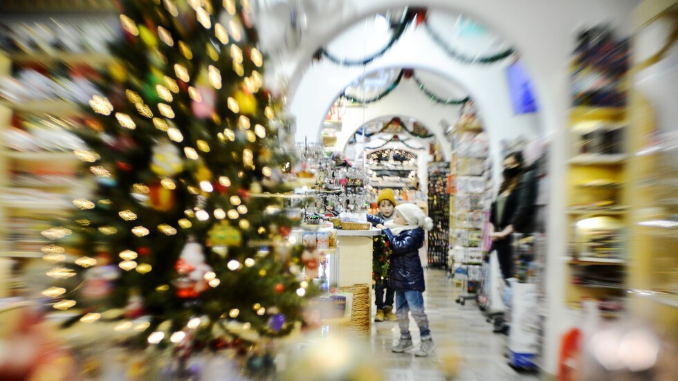 كم مرة تحتفل روسيا بعيد رأس السنة خلال 24 ساعة؟