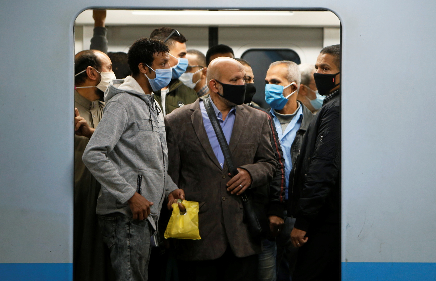 مصر تسجل أعلى حصيلة يومية بإصابات كورونا منذ يوليو