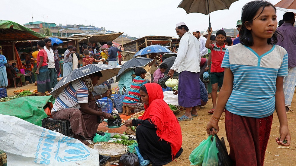 جماعات حقوقية تحث بنغلاديش على عدم نقل الروهينغا إلى جزيرة نائية
