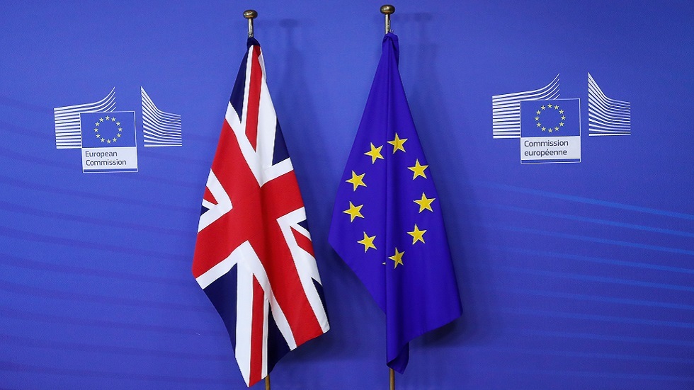 بريطانيا والمفوضية الأوروبية يستأنفان مفاوضات 
