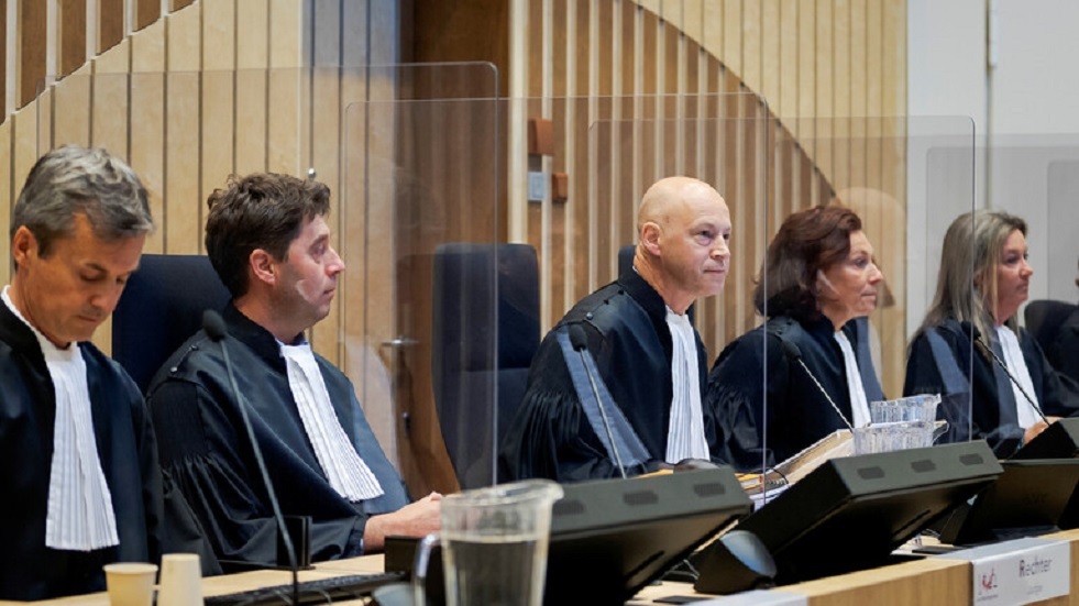 محكمة هولندية تترك احتمالا واحدا لسبب كارثة طائرة MH17