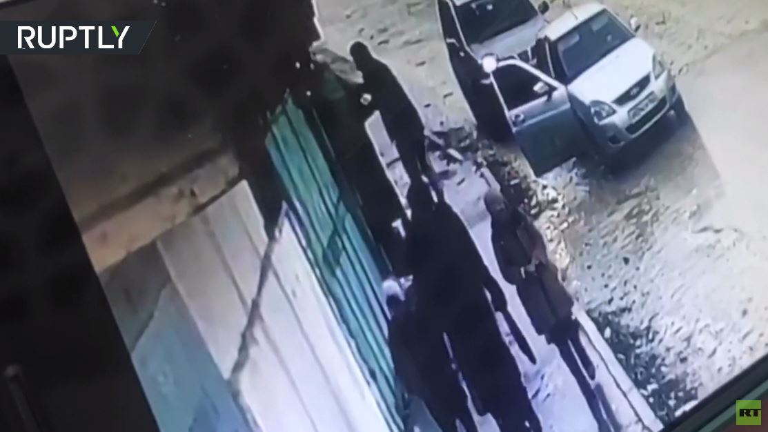 بالفيديو.. موظف دار الإفتاء في داغستان ينقذ فتاة من الاختطاف