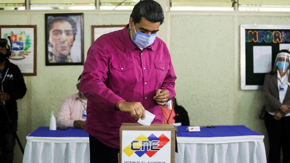 بومبيو: انتخابات فنزويلا تزييف وخيال