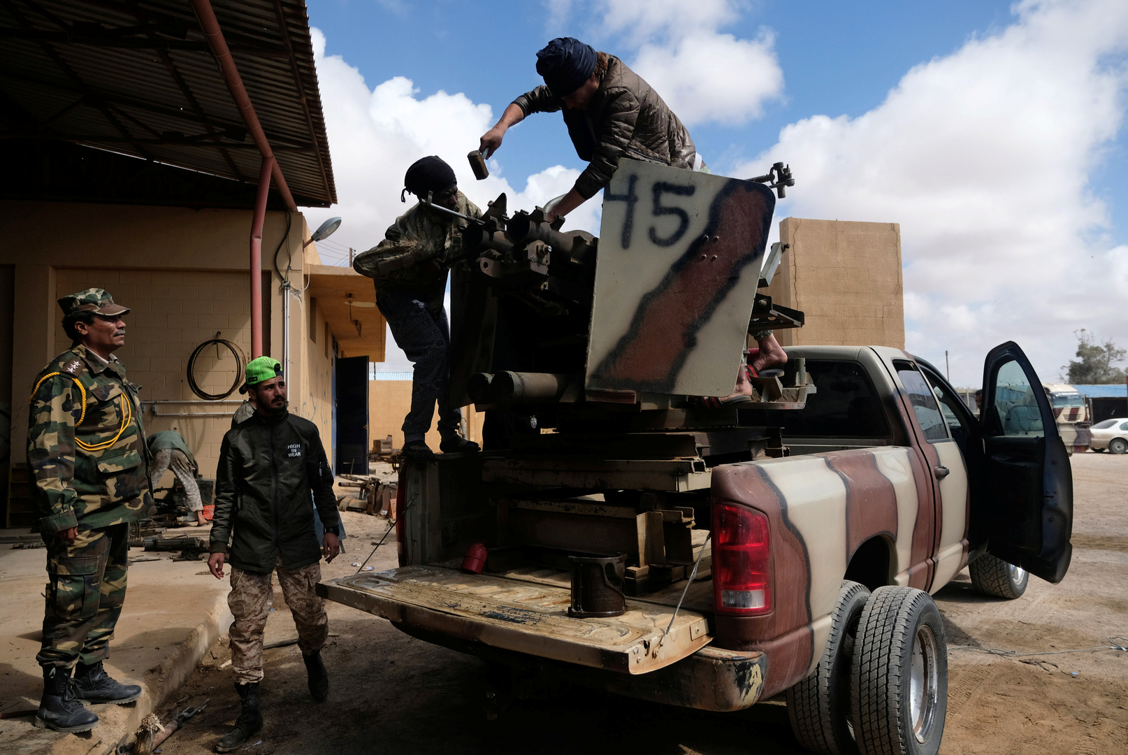 الجيش الليبي: ملتزمون باتفاق جنيف لوقف إطلاق النار