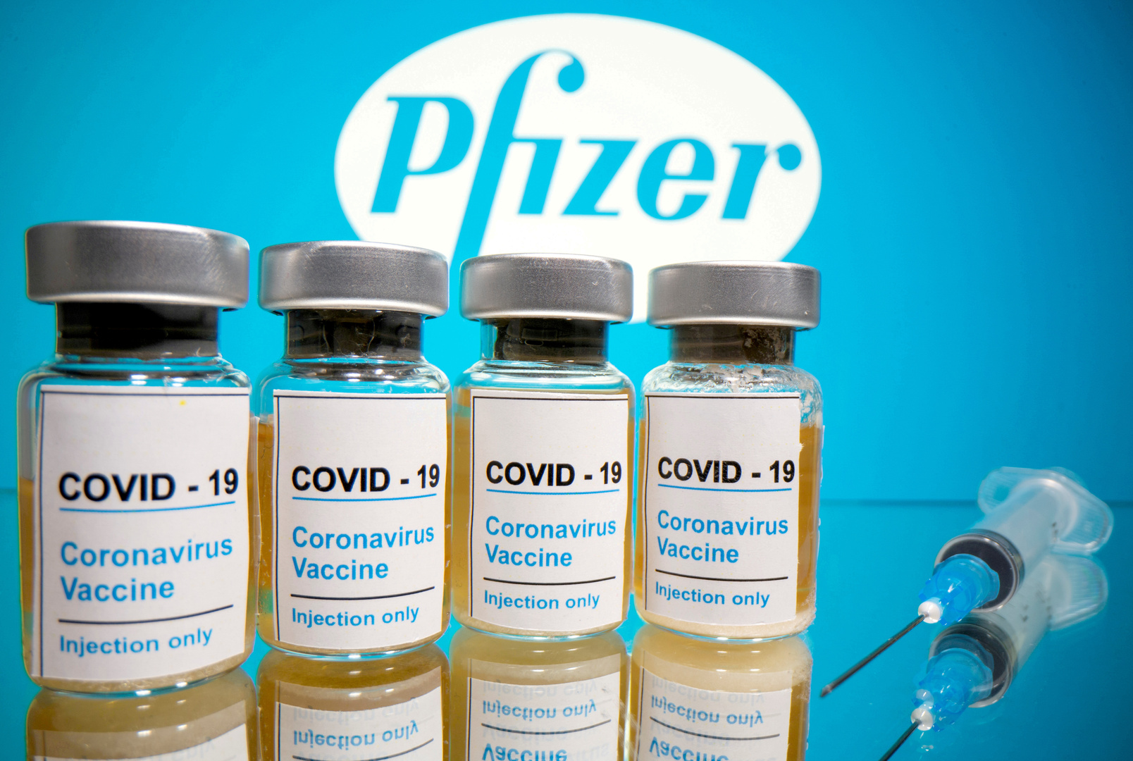 كندا توافق على لقاح Pfizer Inc وBioNTech SE