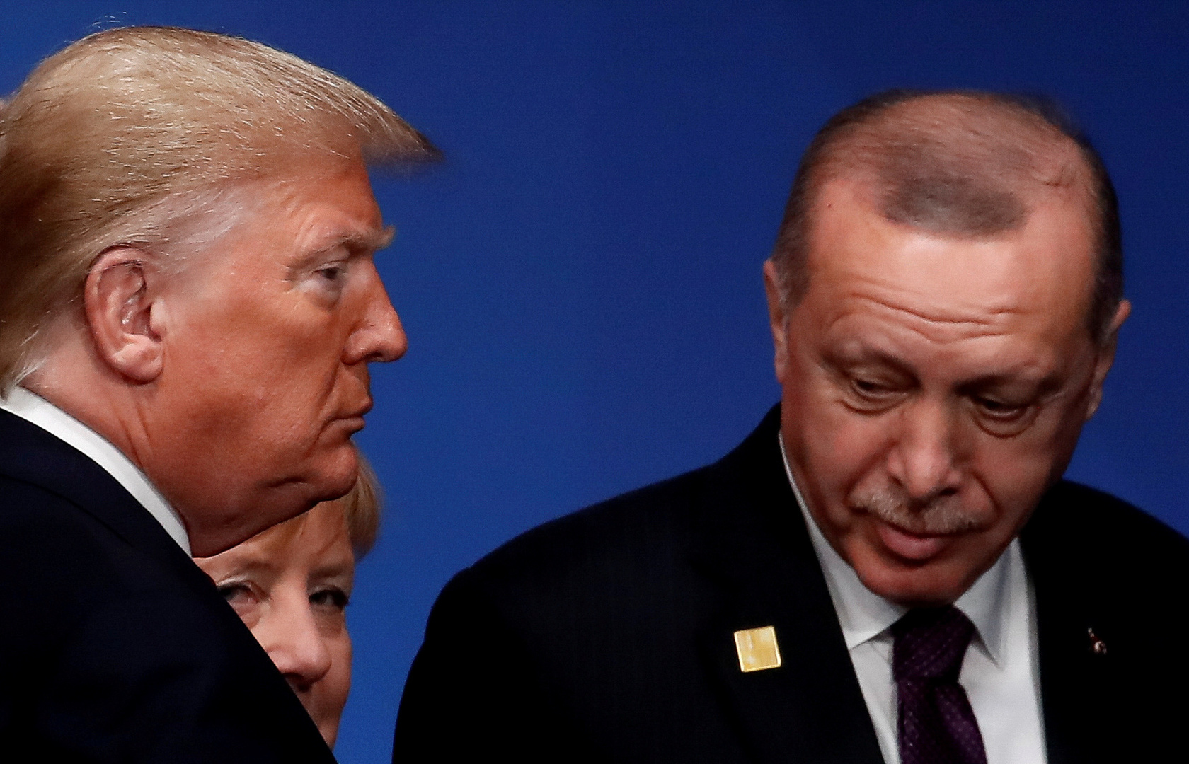 بلومبرغ: ترامب وقع على حزمة عقوبات ضد تركيا على خلفية صفقة صواريخ 