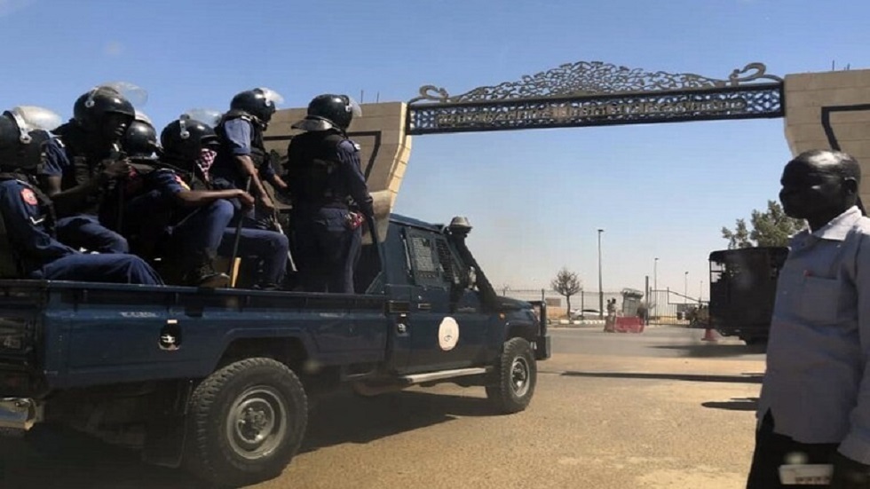 السودان.. تفكيك شبكة اجرامية تنشط في تهريب البشر وتحرير 18 فتاة محتجزة