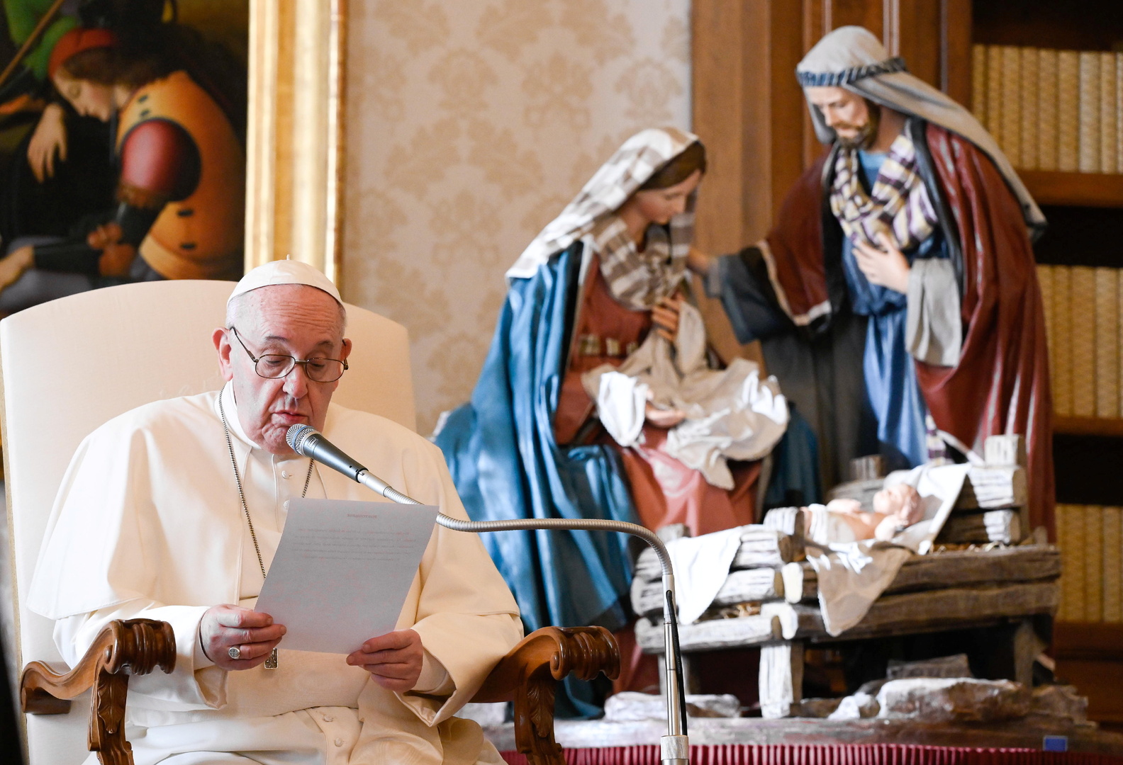 البابا فرنسيس: الاستهلاكية سرقت عيد الميلاد