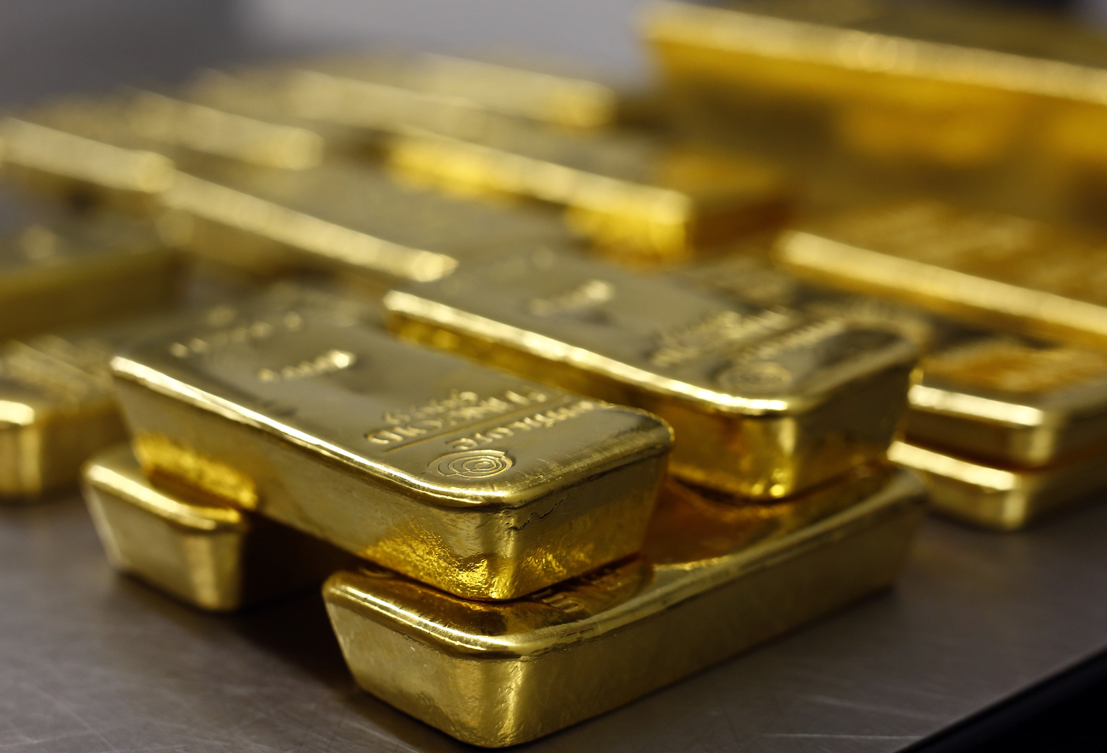 الذهب يصعد بدعم نزول الدولار