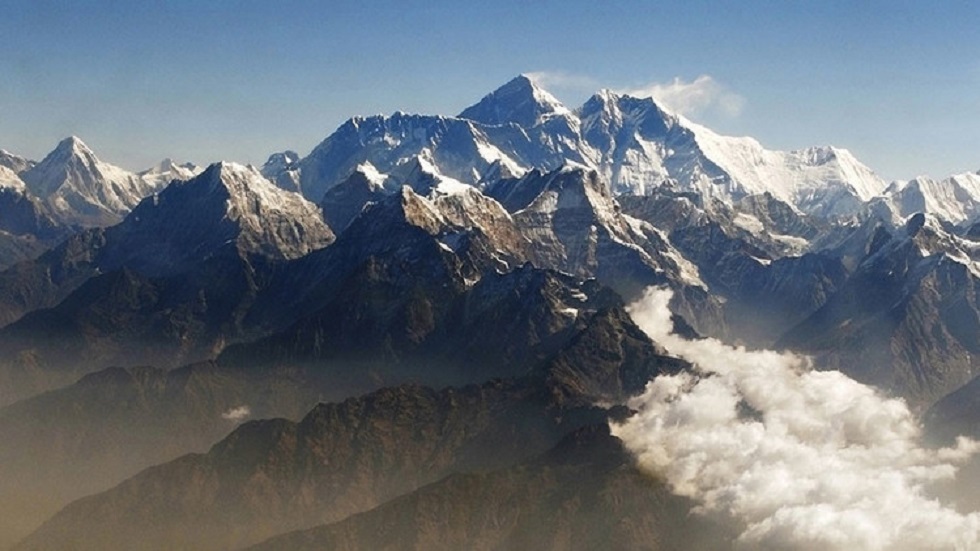 دراسة تكشف ما الذي يجعل جبل إفرست 