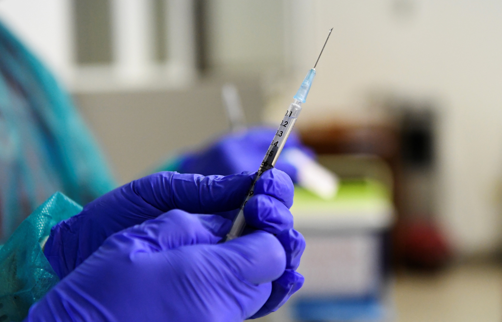 حملة التطعيم الشامل ضد كورونا تنطلق في أوروبا اليوم