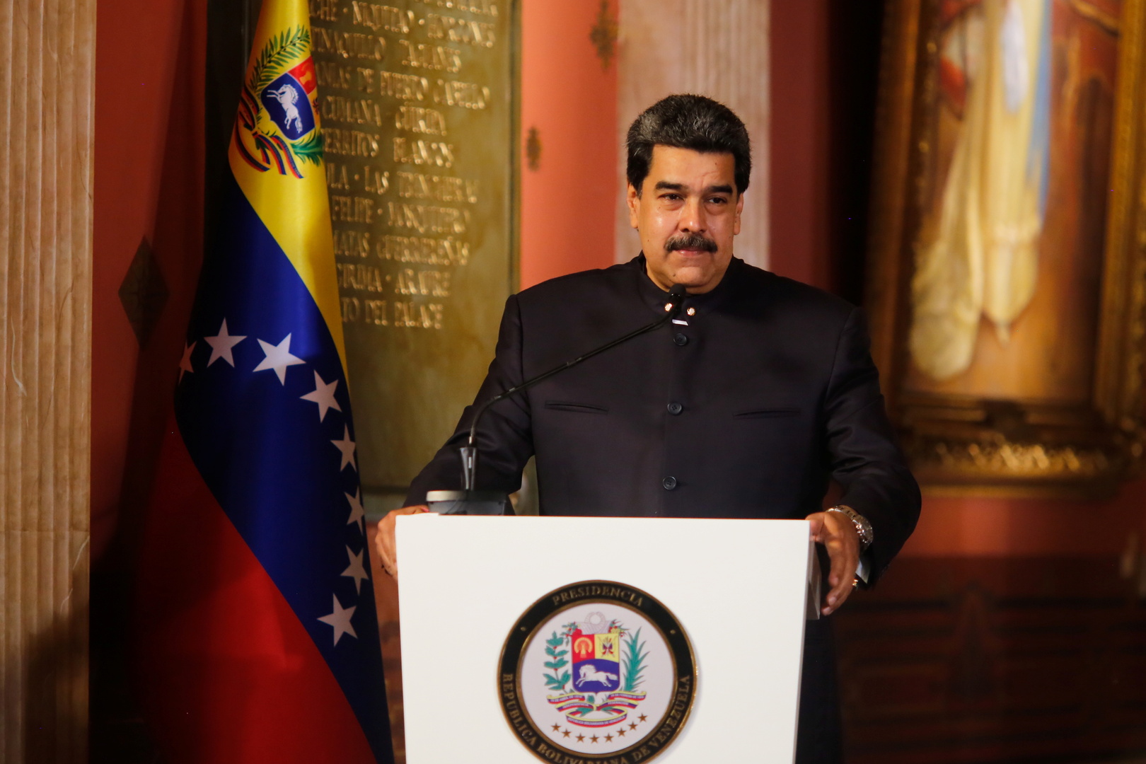 مادورو يتهم كولومبيا بالتخطيط لـ