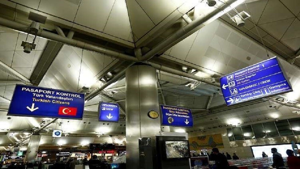 تركيا تمنع دخول الوافدين من بريطانيا على خلفية كورونا المتحور