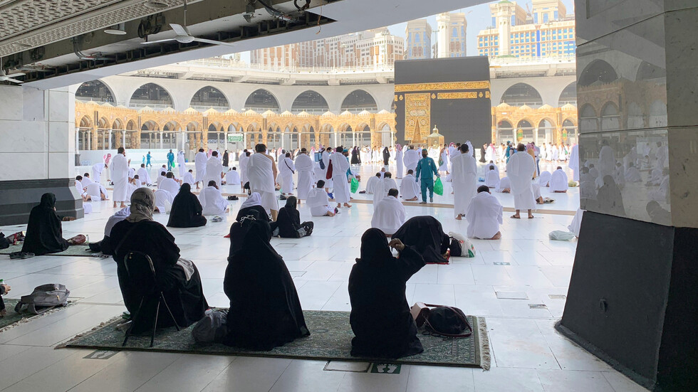 دراستان سعوديتان تحسبان متوسط وقت أداء مناسك العمرة