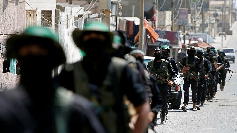 اعتقل بسبب تمزيقه صورة قاسم سليماني.. عائلة الشيخ المغربي تطالب "حماس" بالإفراج عنه