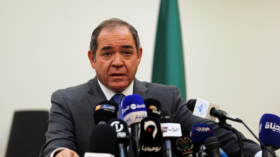 الجزائر: نشترك بحدود طويلة مع ليبيا ونسعى لحل أزمتها سلميا