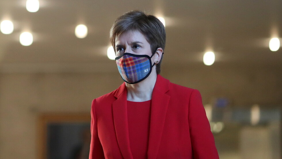 رئيسة وزراء اسكتلندا تعلن فرض قواعد إغلاق جديدة