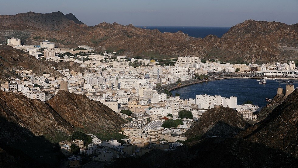 سلطنة عمان تسجل أول إصابة بالسلالة الجديدة من كورونا