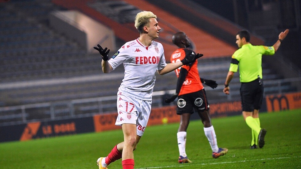 بالفيديو.. لاعب يعود بعد 4 أشهر ويسجل بعد 10 ثوان