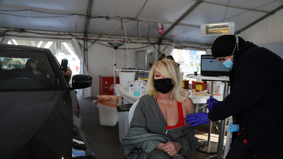 إسرائيل تعد بأن تكون أول الخالصين من كورونا