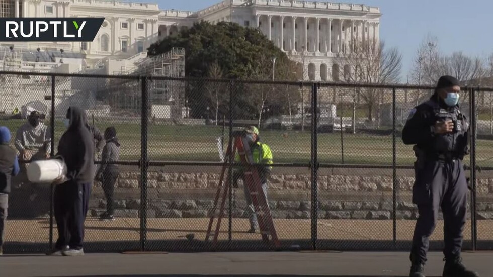 الجيش ينصب سياجا حول مبنى الكابيتول بعد اقتحامه