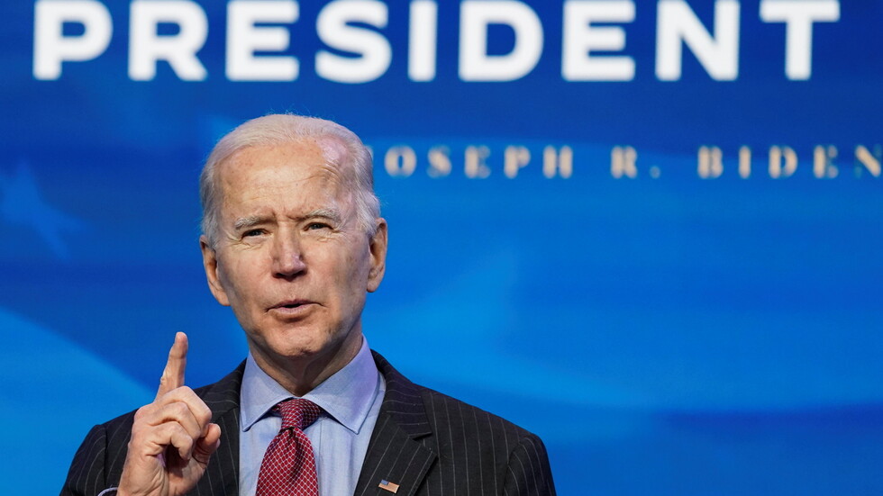 بايدن: ترامب غير مؤهل للخدمة