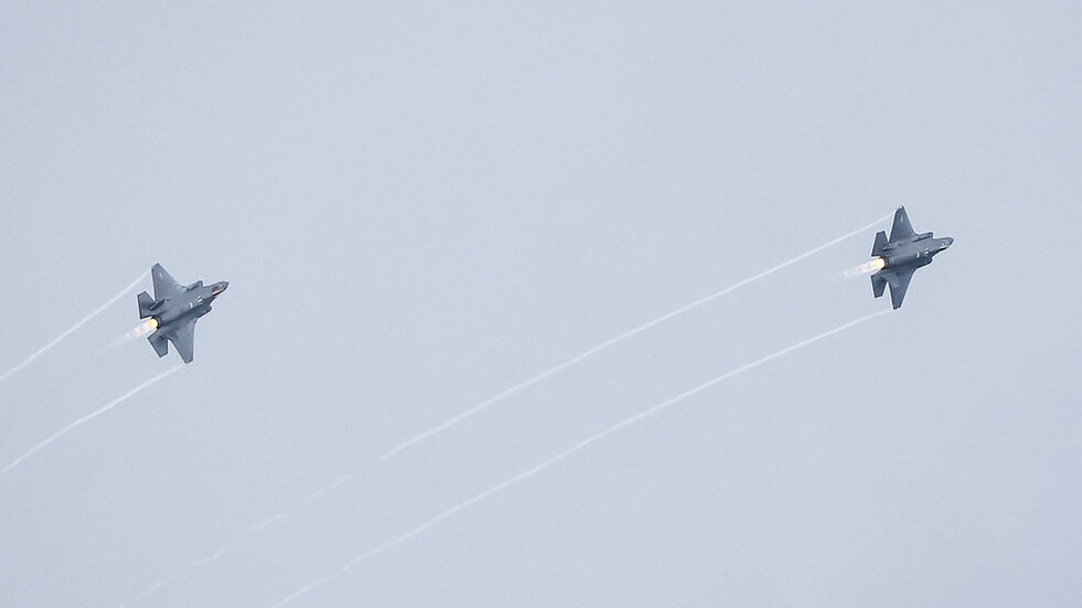 الخارجية الأمريكية: ترامب ينوي توقيع صفقة 