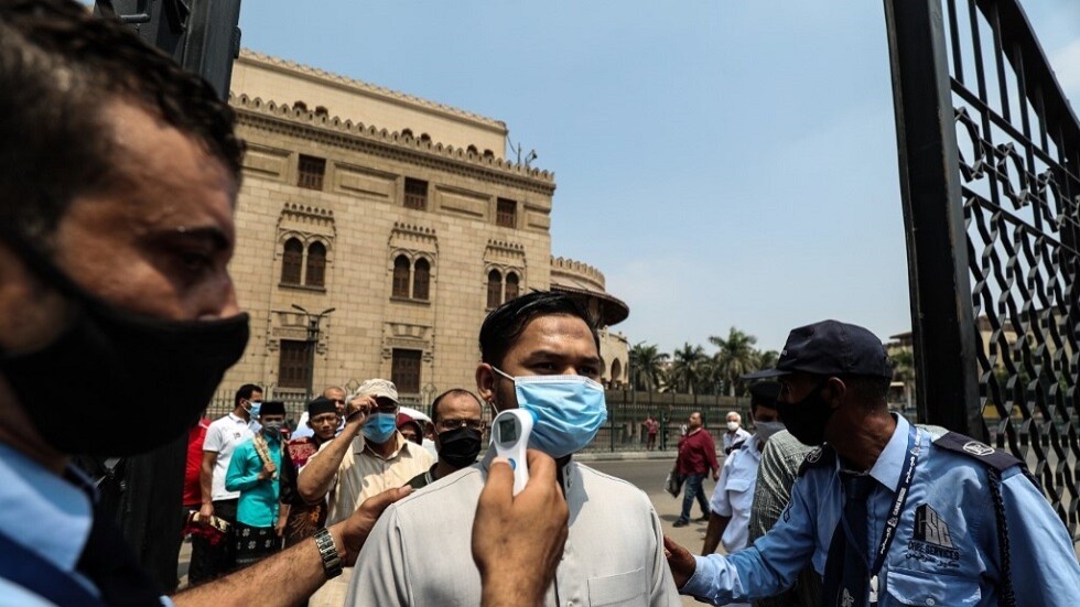 مصر تسجل 993 إصابة جديدة بفيروس كورونا و55 وفاة