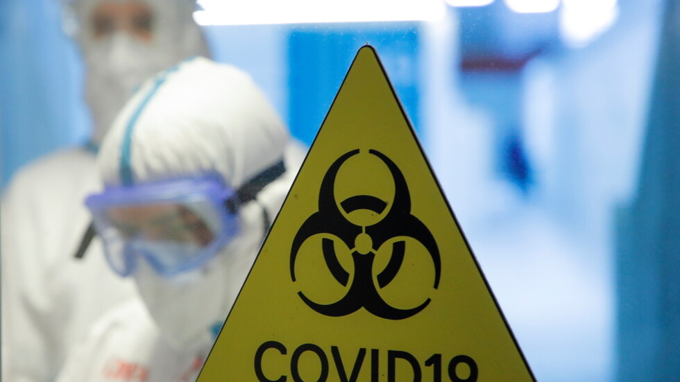 خبير روسي يوضح أسباب انخفاض عدد الإصابات بفيروس كورونا خلال الفترة الأخيرة