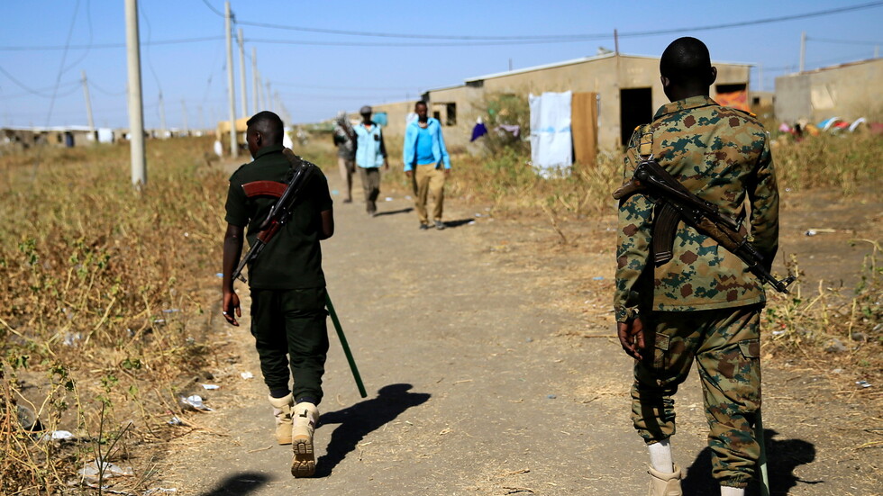 بعد تصاعد التوتر بين إثيوبيا والسودان.. البرهان يزور مدينة القضارف الحدودية