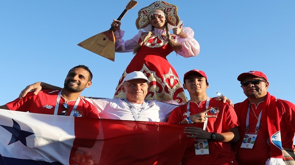 "البالالايكا"  رمز موسيقي شعبي لروسيا