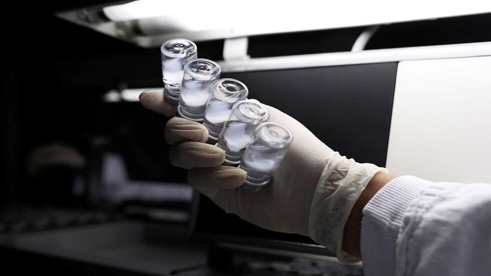 الجزائر تعلن اقتناء لقاح مضاد لكورونا من الصين