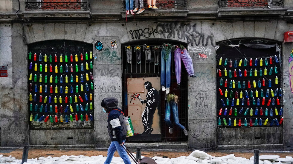 إسبانيا تسجل أعلى زيادة يومية بإصابات كورونا