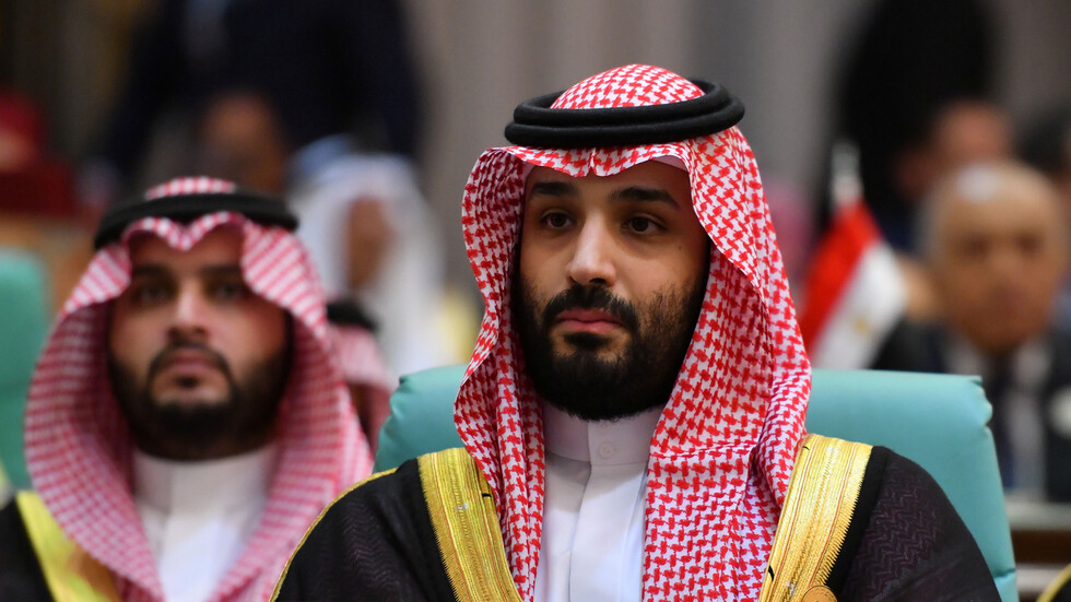 بن سلمان يعلن تمويل 85% من البرنامج الاقتصادي العالمي